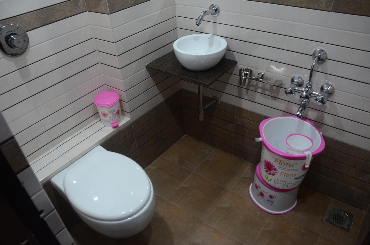 Hotel Ideal Вадодара Экстерьер фото
